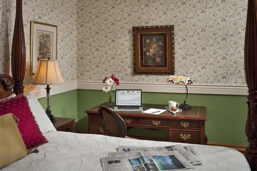 Kalamazoo House Bed & Breakfast Room photo